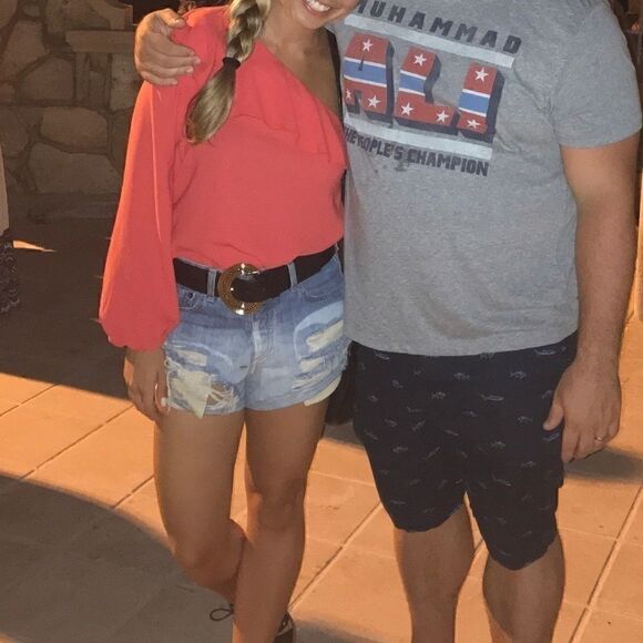 Aritizia Allaire Ruffle One Shoulder Blouse Top - Picture 7 of 7